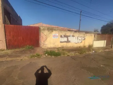 Lote/Terreno para alugar, 200m² no Vila Galvão, Londrina
