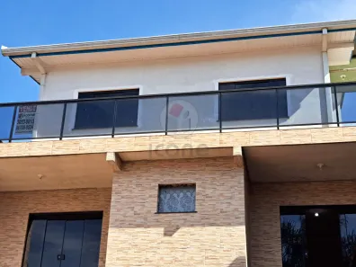 Sobrado com 3 Quartos à venda, 175m² no Novo Mundo, Curitiba