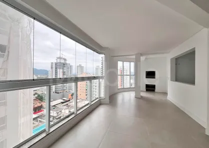 Apartamento com 4 Quartos à venda, 175m² no Meia Praia, Itapema