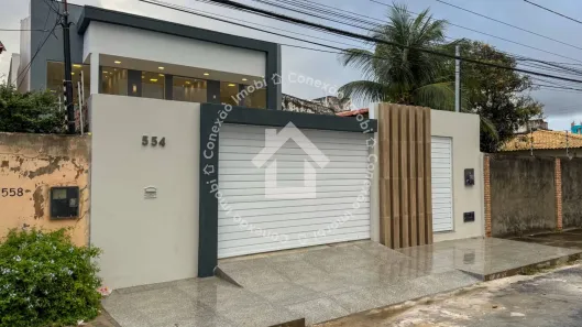 Casa com 5 Quartos à venda, 330m² no Treze de Julho, Aracaju