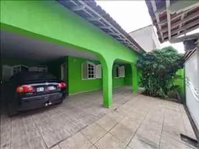 Casa com 4 Quartos à venda, 360m² no Monte Castelo, Contagem