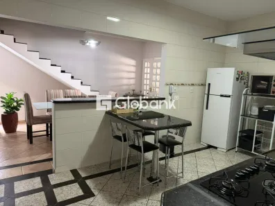 Casa com 3 Quartos à venda, 175m² no Delfino Magalhães, Montes Claros