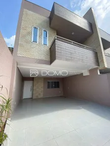 Sobrado com 2 Quartos à venda, 200m² no Uberaba, Curitiba
