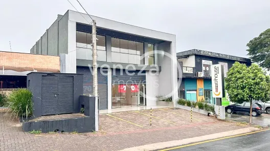 Galpão/Depósito/Armazém para alugar, 340m² no Vitória, Londrina