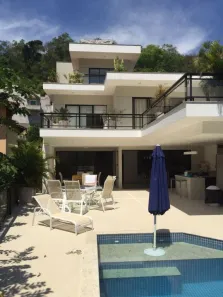 Casa de Condomínio com 6 Quartos à venda, 260m² no Piratininga, Niterói