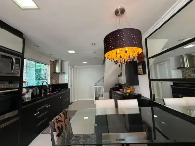 Sobrado com 3 Quartos à venda, 110m² no Barra, Balneário Camboriú