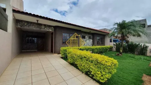 Casa com 2 Quartos à venda, 230m² no Pacaembu, Cascavel