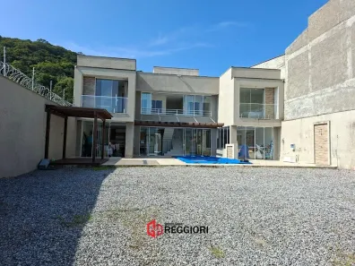 Casa com 6 Quartos à venda, 260m² no Barra, Balneário Camboriú