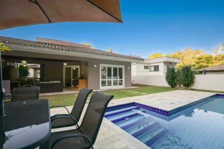 Casa de Condomínio com 3 Quartos à venda, 360m² no Jardim Marilu, Carapicuíba