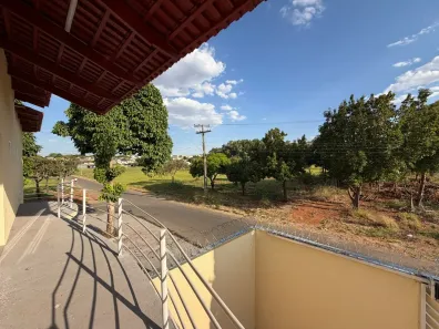 Sobrado com 3 Quartos à venda, 300m² no Residencial Canadá, Goiânia