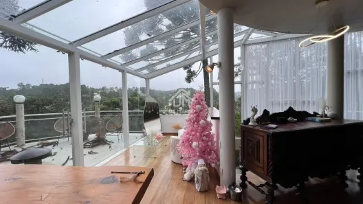 Casa de Condomínio com 3 Quartos à venda, 254m² no Capivari, Campos do Jordão