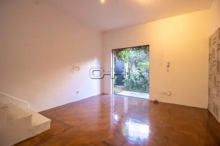 Casa com 2 Quartos para alugar, 120m² no Pinheiros, São Paulo