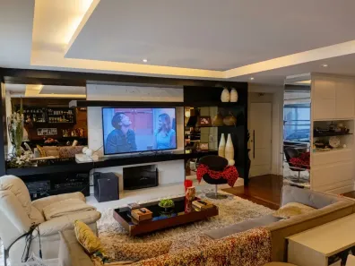 Apartamento com 3 Quartos à venda, 161m² no Água Verde, Curitiba