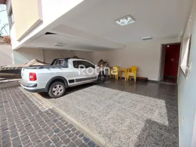 Casa com 4 Quartos à venda, 328m² no Vigilato Pereira, Uberlândia