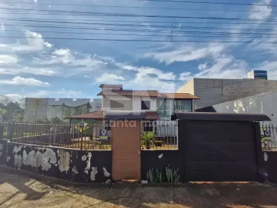 Casa com 3 Quartos para alugar, 280m² no Passo dos Fortes, Chapecó