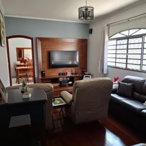 Sobrado com 5 Quartos à venda, 213m² no Vila Galvão, Jundiaí