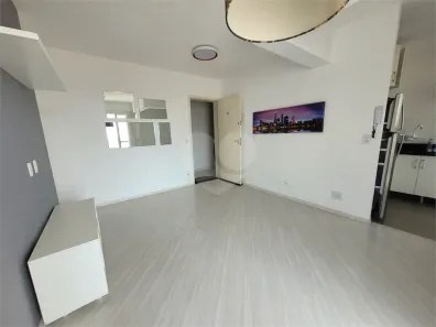Apartamento com 2 Quartos para alugar, 52m² no Vila Pereira Barreto, São Paulo