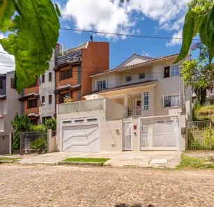 Casa com 4 Quartos à venda, 414m² no Chácara das Pedras, Porto Alegre