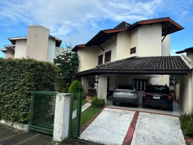 Casa de Condomínio com 6 Quartos à venda, 300m² no Edson Queiroz, Fortaleza