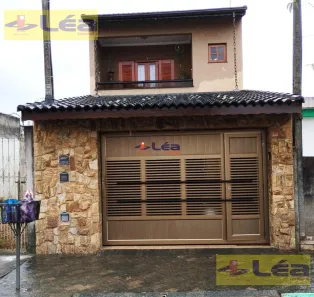Sobrado com 3 Quartos à venda, 164m² no Jardim Cacique, Suzano