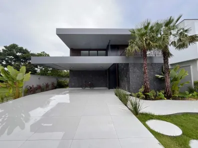 Casa de Condomínio com 4 Quartos à venda, 325m² no Novo Uruguai, Teresina