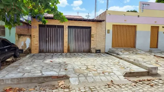 Casa com 2 Quartos à venda, 130m² no Bom Jardim, Mossoró