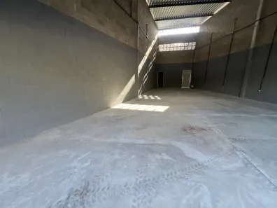 Galpão/Depósito/Armazém para alugar, 155m² no Pajuçara, Maceió