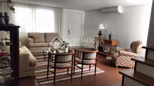 Casa com 3 Quartos à venda, 183m² no Guarujá, Porto Alegre