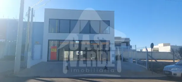 Galpão/Depósito/Armazém para venda ou aluguel, 295m² no Jardim Residencial Dona Lucilla, Indaiatuba