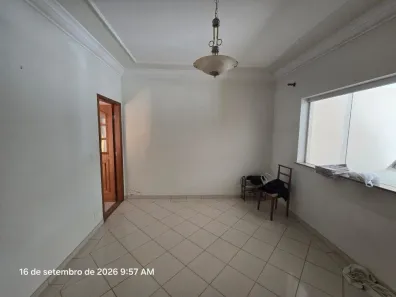 Casa com 2 Quartos para alugar, 130m² no Vila Rezende, Piracicaba