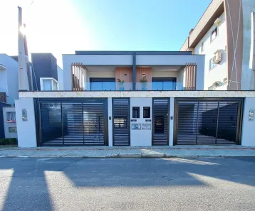 Sobrado com 3 Quartos à venda, 168m² no Jardim Sofia, Joinville