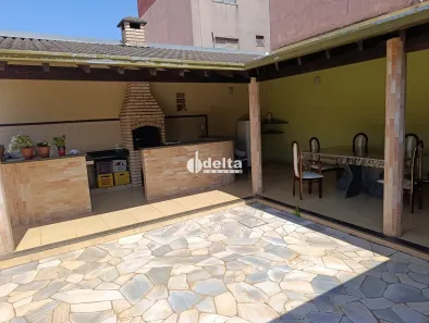 Casa com 4 Quartos à venda, 354m² no Tabajaras, Uberlândia