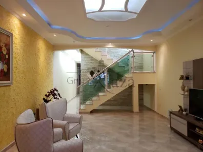 Sobrado com 3 Quartos à venda, 150m² no Residencial Bosque dos Ipês, São José dos Campos