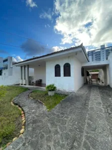 Casa com 3 Quartos para alugar, 200m² no Estados, João Pessoa