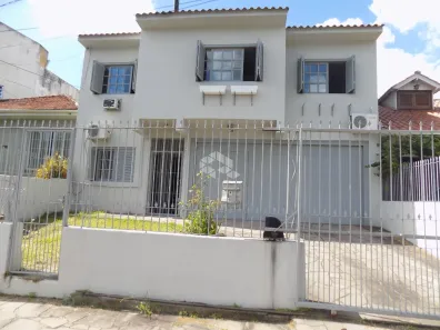 Casa com 7 Quartos à venda, 310m² no Jardim São Pedro, Porto Alegre