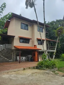 Casa com 3 Quartos para alugar, 250m² no Mangaratiba, Mangaratiba