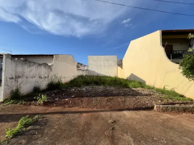 Lote/Terreno à venda, 275m² no Pacaembu, Londrina