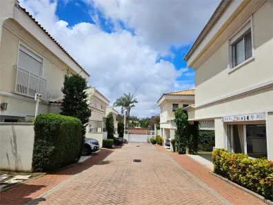 Casa de Condomínio com 4 Quartos à venda, 250m² no Indianópolis, São Paulo