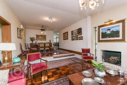 Casa com 3 Quartos à venda, 340m² no Três Figueiras, Porto Alegre