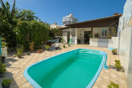 Casa com 5 Quartos à venda, 210m² no Centro, Imbituba