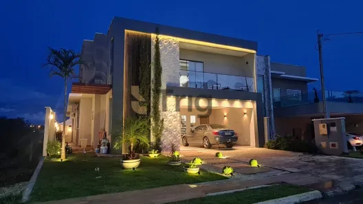 Sobrado com 5 Quartos para alugar, 340m² no Residencial Condomínio Jardim Veneza, Senador Canedo