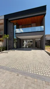 Casa de Condomínio com 4 Quartos à venda, 248m² no Rachel de Queiroz, Fortaleza