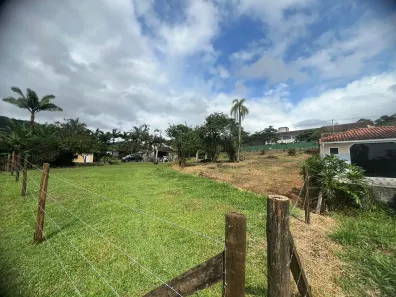 Lote/Terreno à venda, 1676m² no Forquilhas, São José