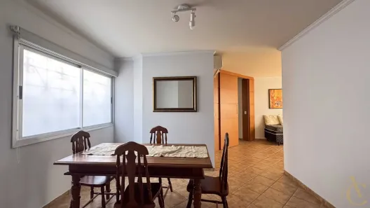Apartamento com 2 Quartos para alugar, 99m² no Centro, Florianópolis