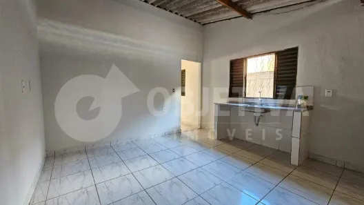 Casa com 1 Quarto para alugar, 80m² no Morumbi, Uberlândia