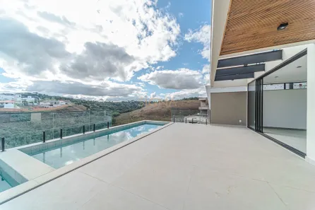 Casa de Condomínio com 4 Quartos à venda, 420m² no São Pedro, Juiz de Fora
