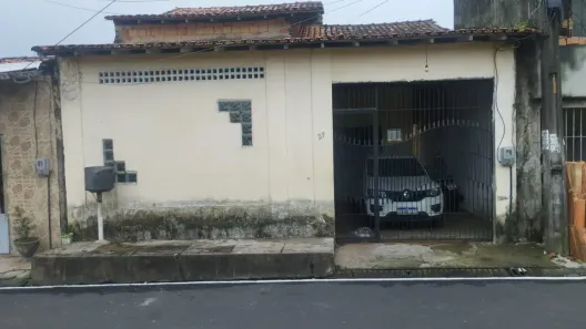 Casa com 3 Quartos à venda, 140m² no Quarenta Horas (Coqueiro), Ananindeua