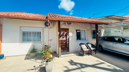 Casa com 2 Quartos à venda, 60m² no Madri, Palhoça