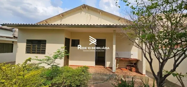Imóvel Comercial com 3 Quartos para alugar, 350m² no Centro, Uberlândia