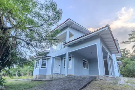 Casa com 3 Quartos para alugar, 200m² no Praia de Fora, Palhoça